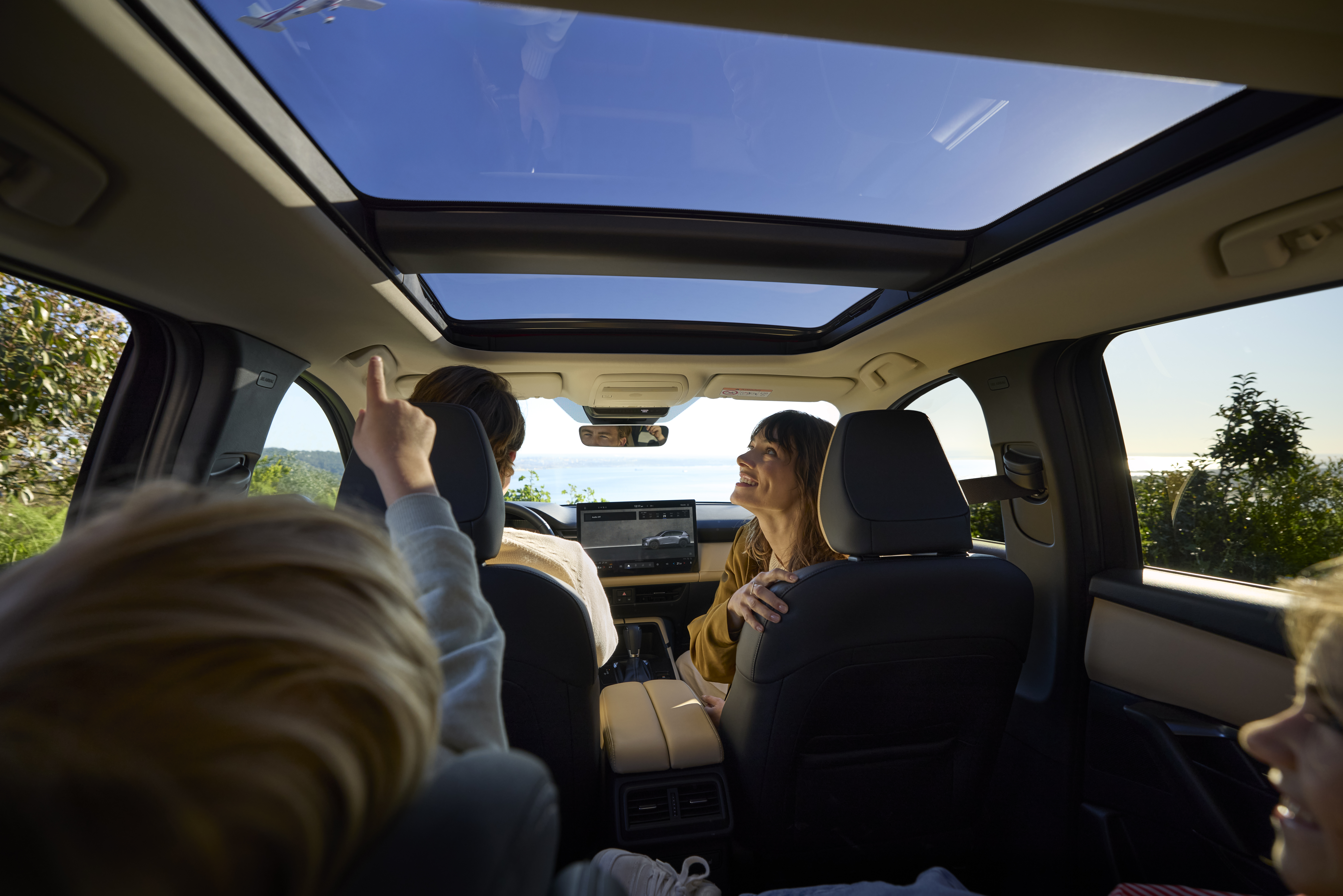 2025 All New CX 5 GER LHD BRD C65 INT Panoramic Sunroof Interior View With Family Until July 2030